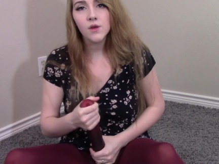 Blonde futanari playing and giving instructions for a JOI straw